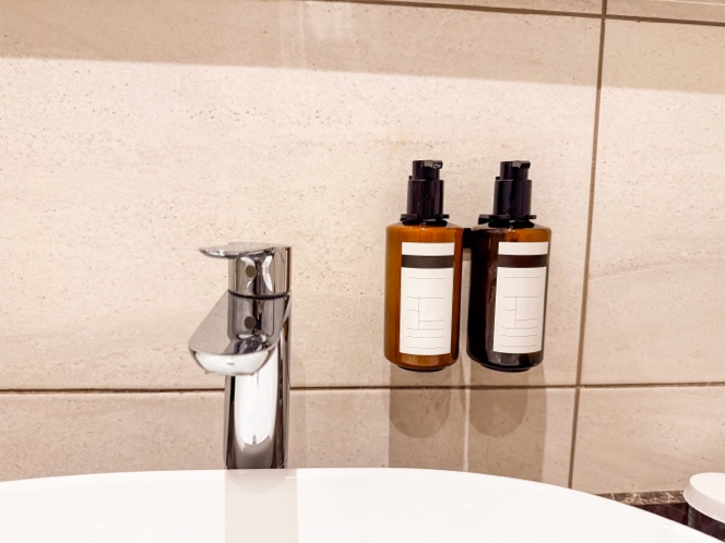 Hotel liquid soap dispensers