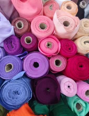 Men in linen suits at Milano Fashion Week