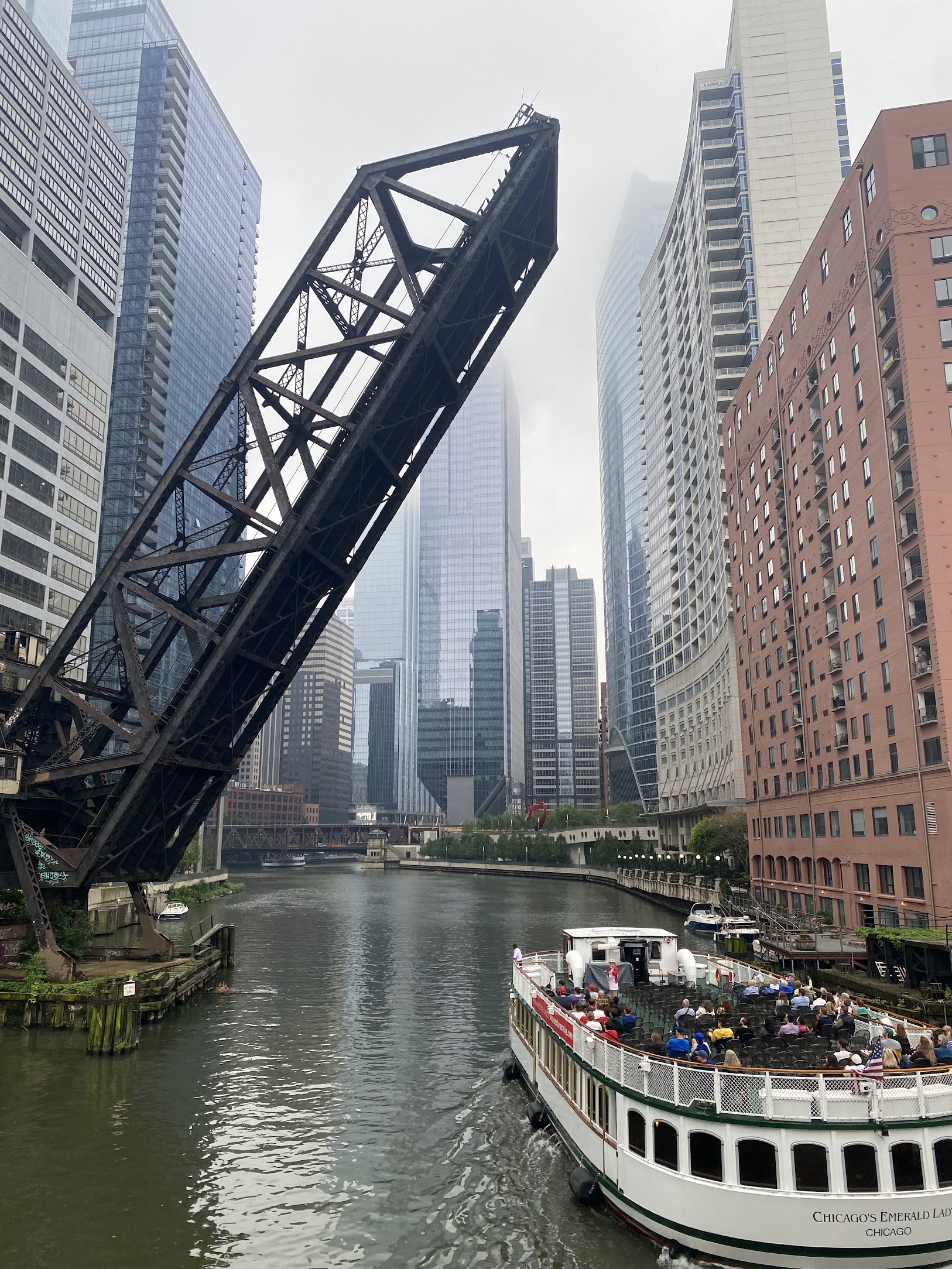 Chicago River architectural boat tour
