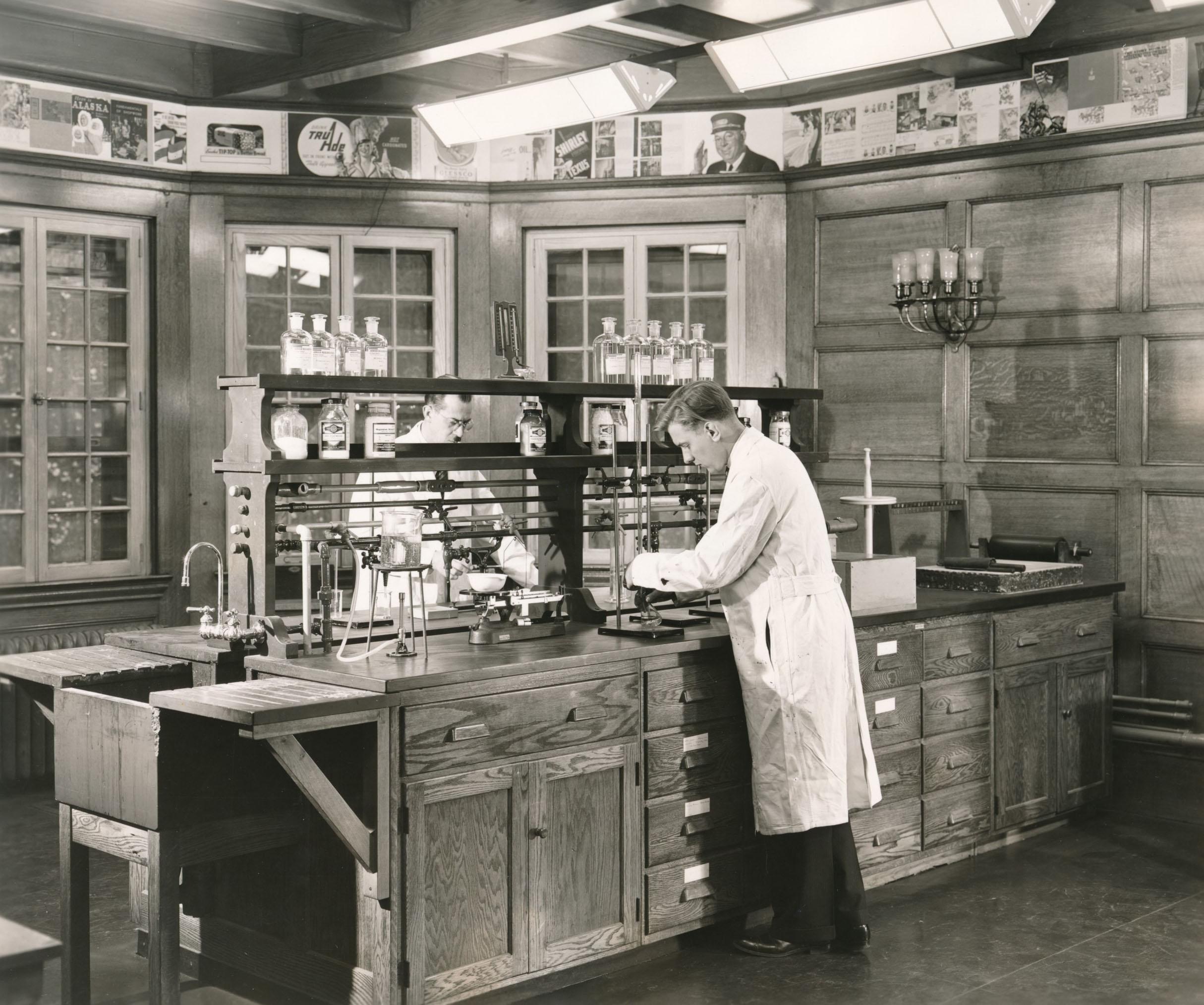 Lithographic Foundation in the dining room, 1946