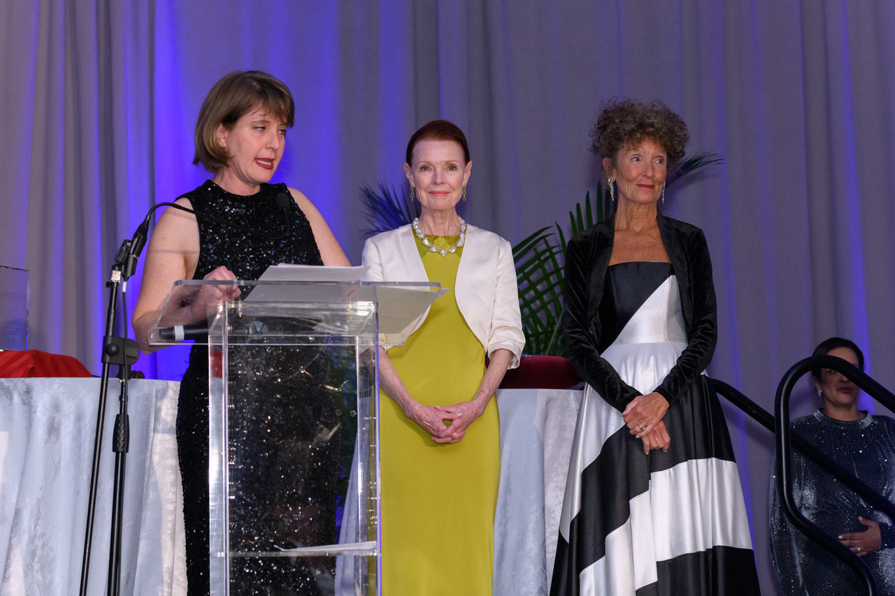 Consule g&eacute;n&eacute;rale de France &agrave; Chicago - Charlotte Montel, left, Mary Ellen Connellan and Gloria Groom