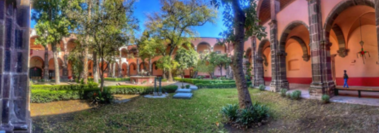 Courtyard of the Centro Cultural