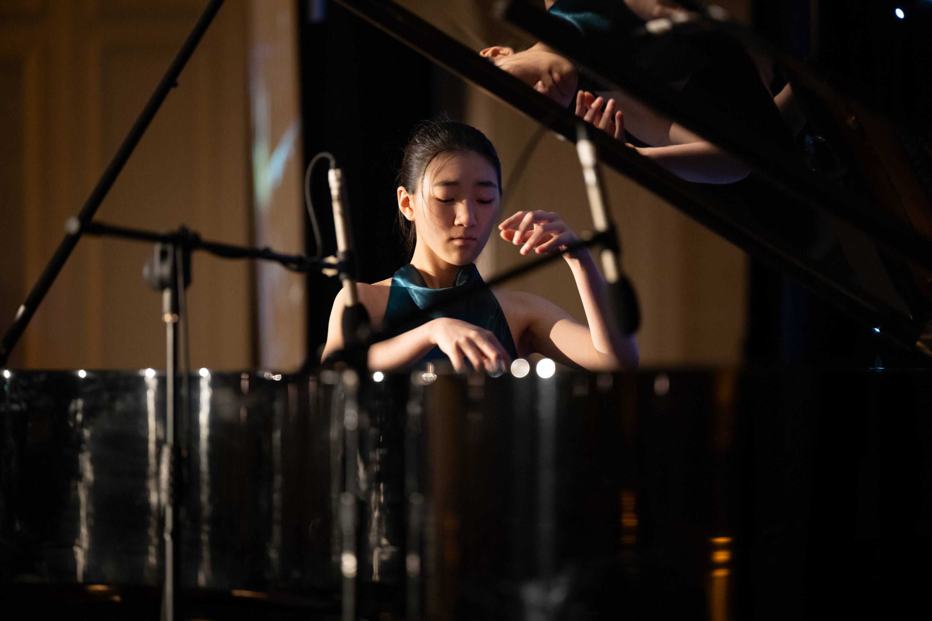 Music Institute Academy Pianist Edie Park performs