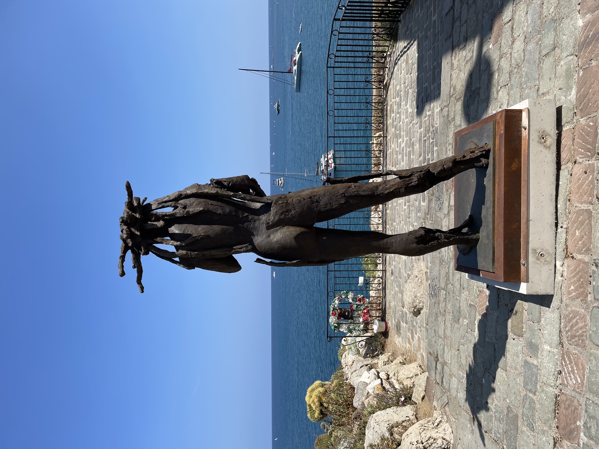 Bronze sculpture by Christophe Charbonnel in Antibes